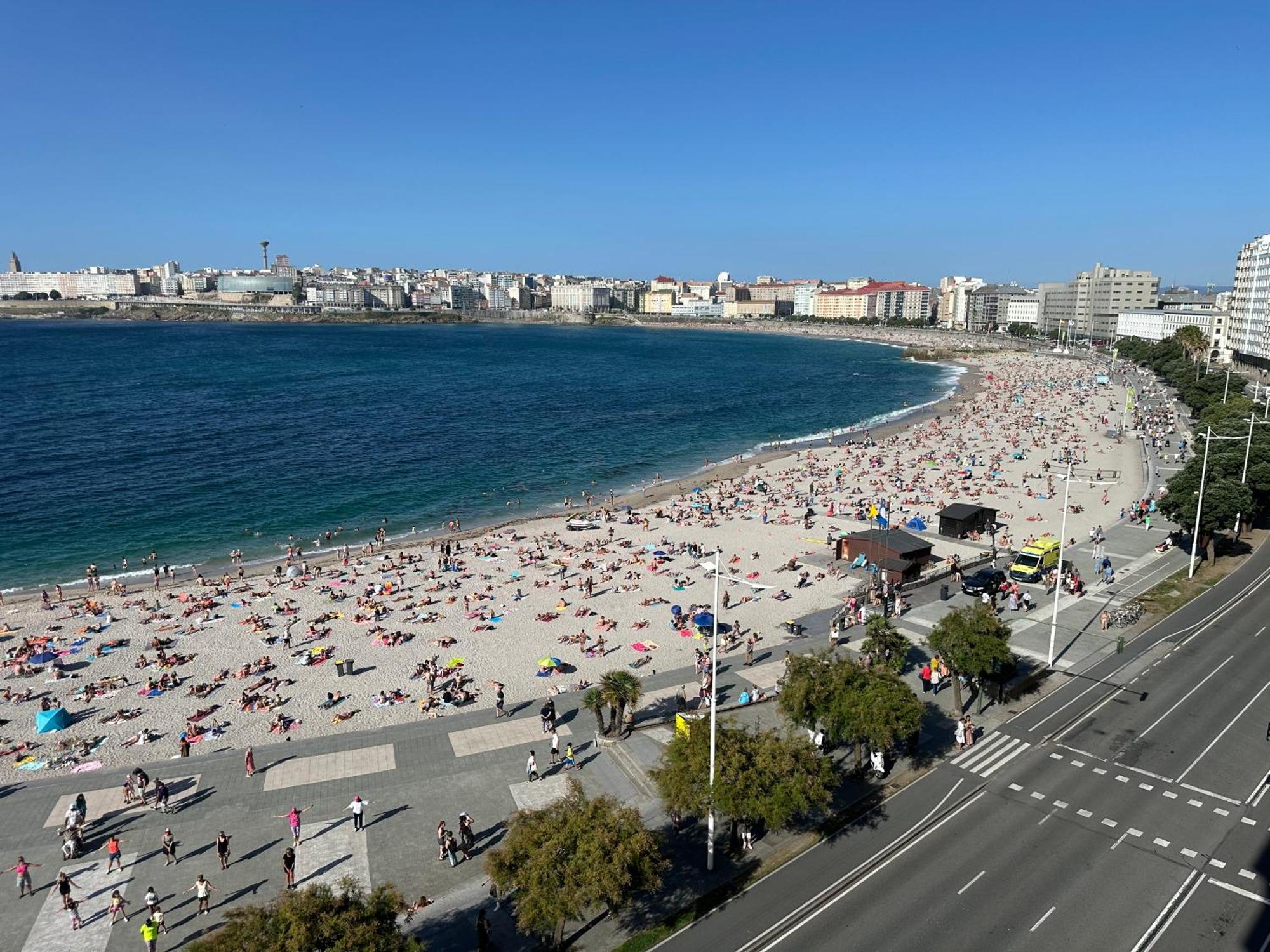 Piso Con Vistas A La Playa De Riazor Apartment A Coruna Exterior photo